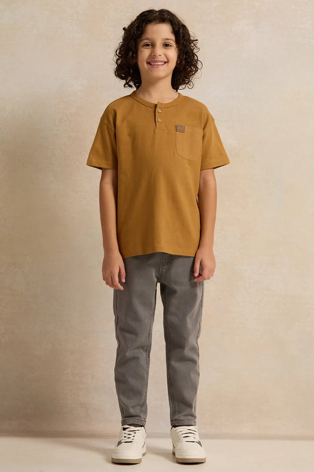 Boys Brown Solid Short sleeve T-shirt
