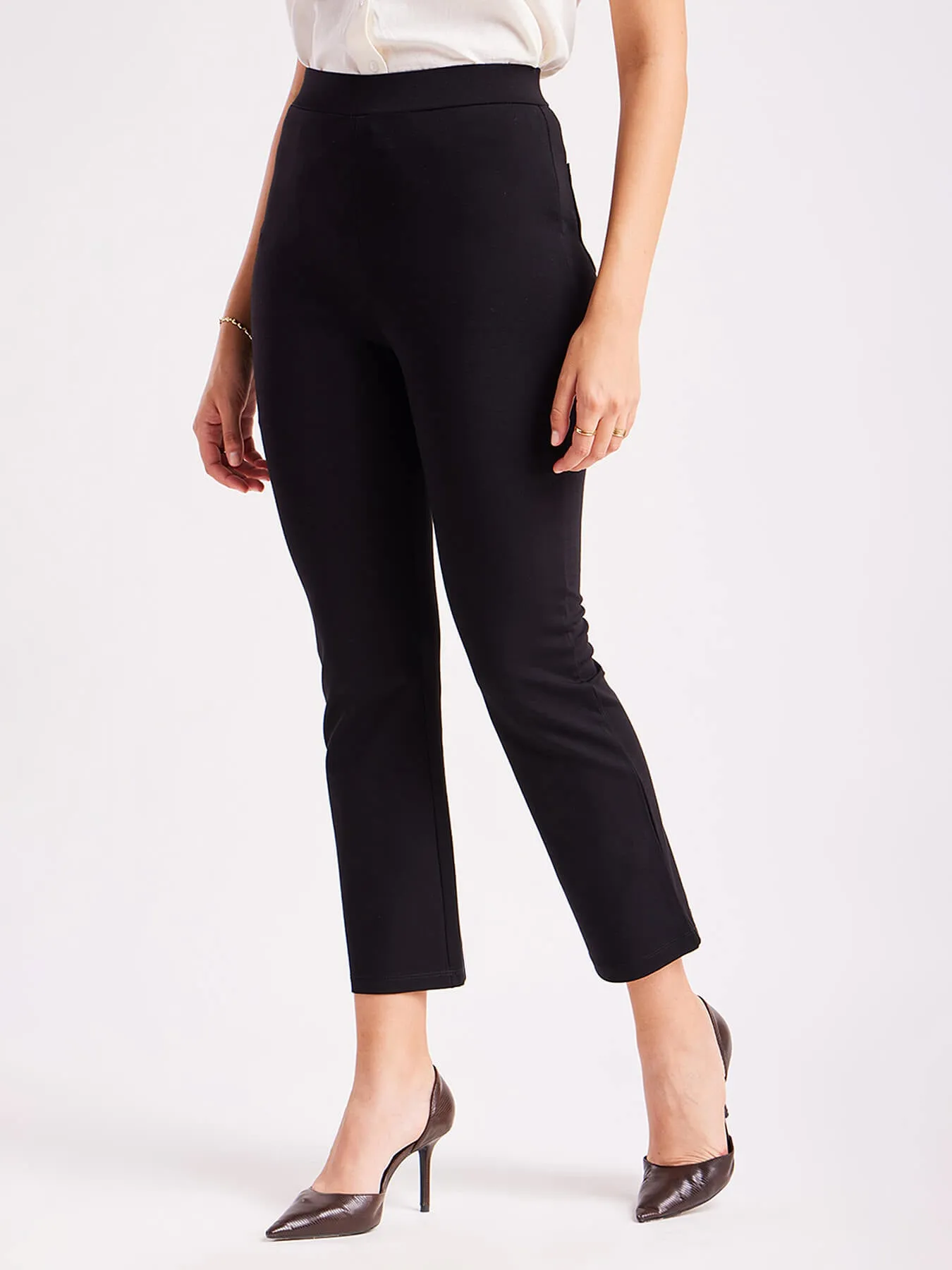 LivIn Air Bootcut Pants - Black