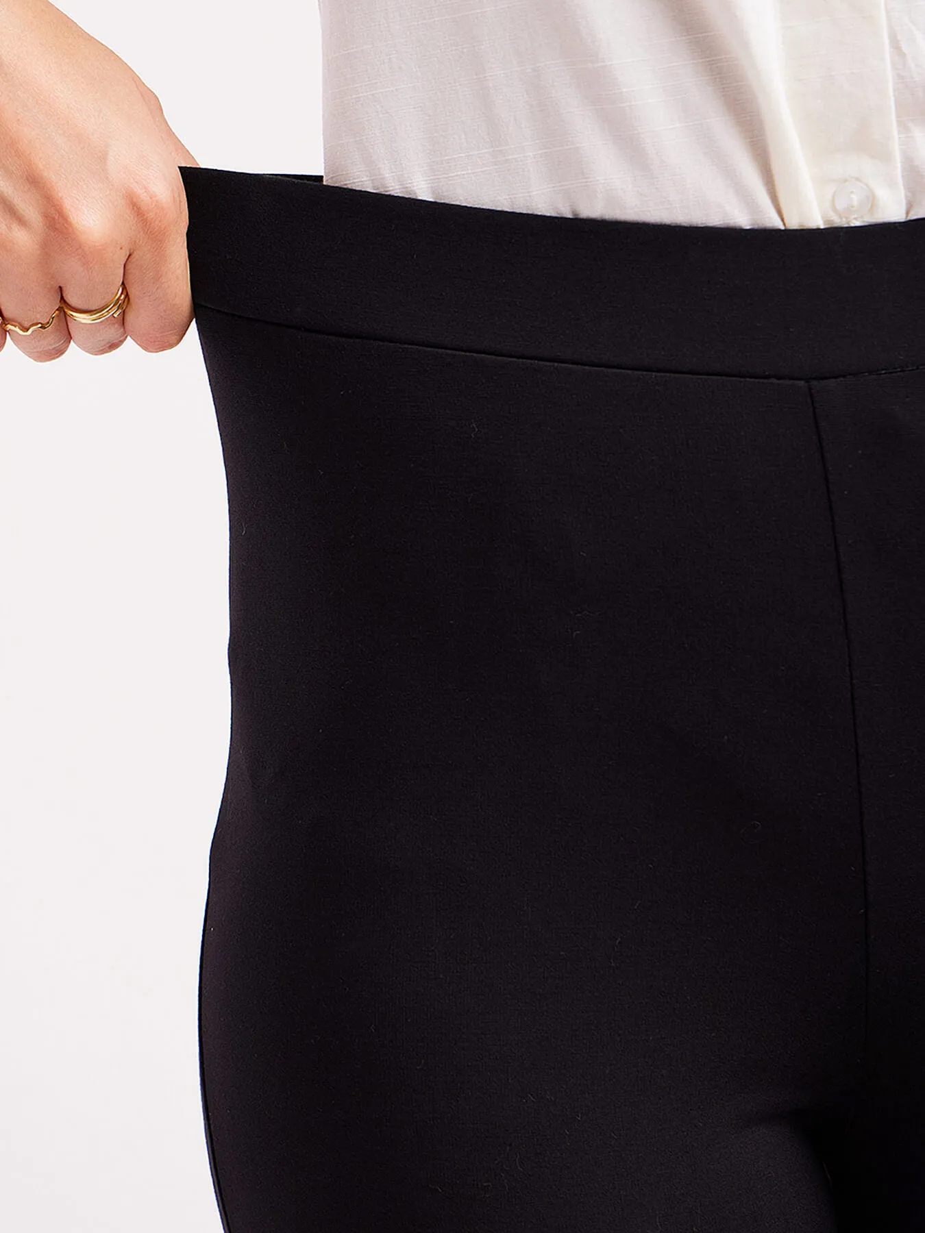LivIn Air Bootcut Pants - Black