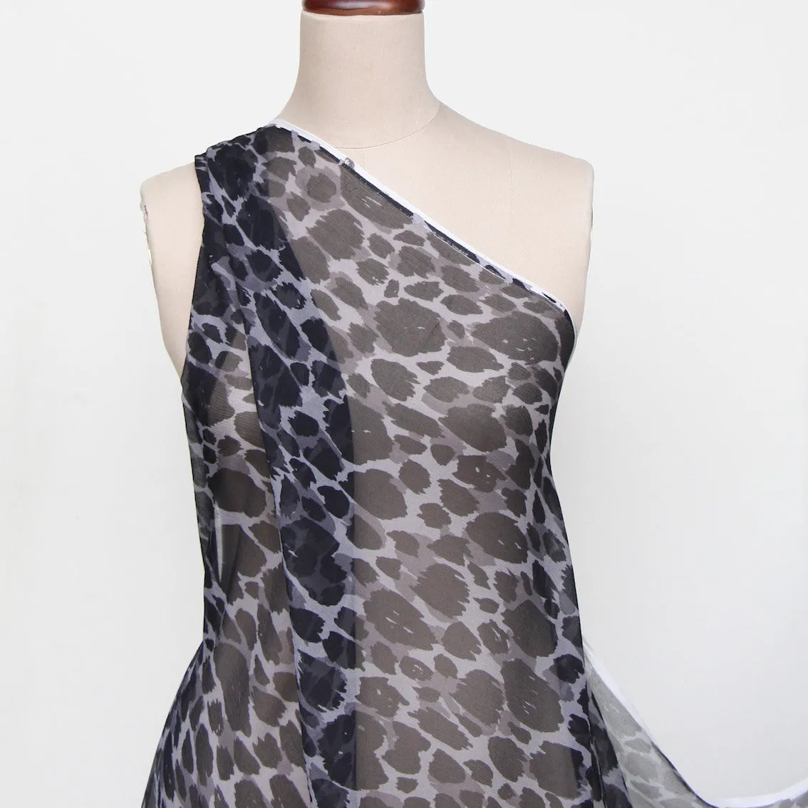 Nero Grigio Cat - Crinkle Chiffon